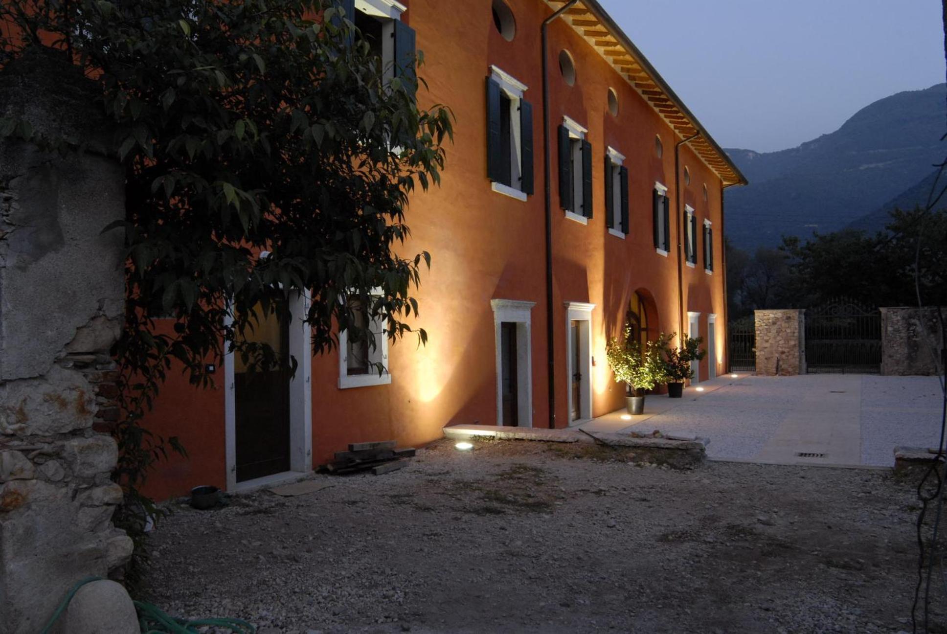 Agriturismo Al Palazzo Rivalta di Brentino Eksteriør billede
